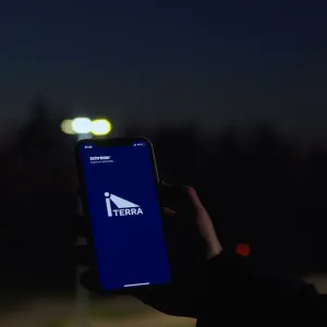 Sistemul de control la distanță Schréder ITERRA pentru iluminatul sportiv este prevăzut cu o interfață vizuală intuitivă.