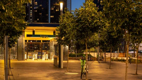 SHUFFLE poles deliver lighting and WiFi for a smart and connected experience at Barangaroo Metro Station